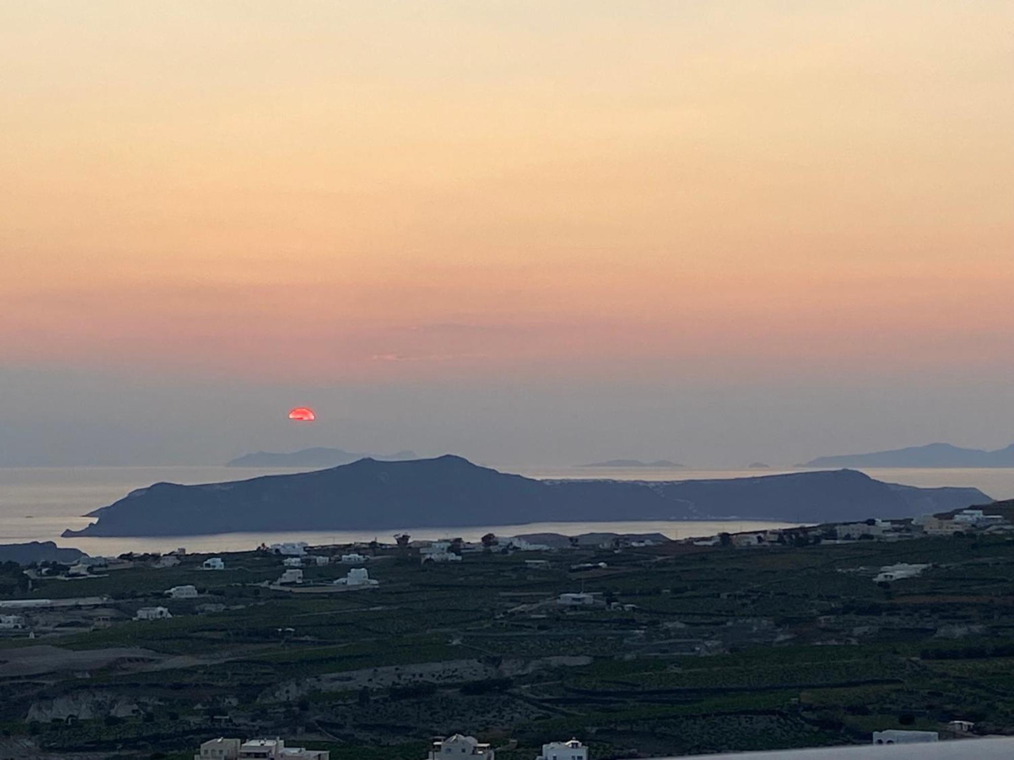 Ena Suites Santorini Pýrgos エクステリア 写真